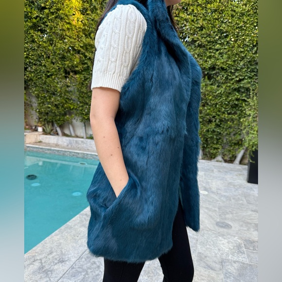 New chic Rabbit Fur Vest in Teal - Picture 3 of 5